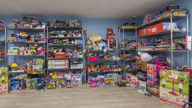 Vetted Venture's Annual Toy Drive Car Show