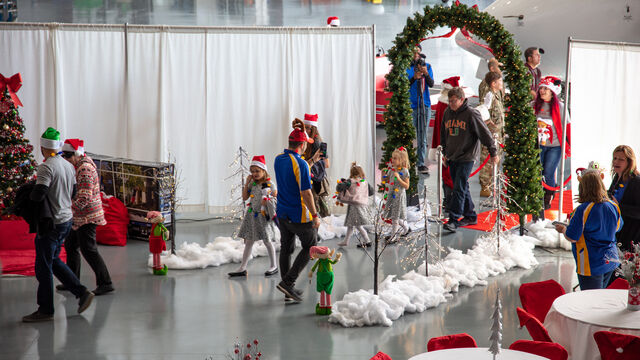 Families in need enter the 2018 Jingle Jet