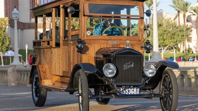 2025 Lake Mirror Concours 