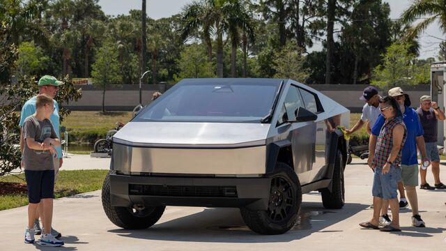 Electric Vehicle Earth Day Car Show