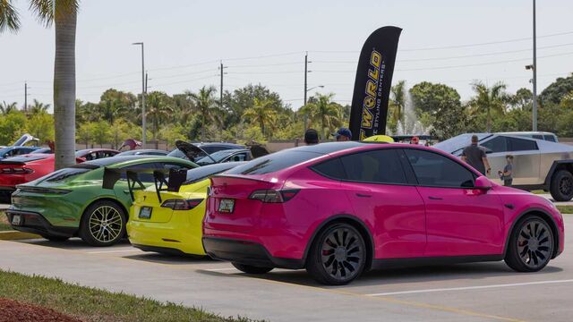 Electric Vehicle Earth Day Car Show
