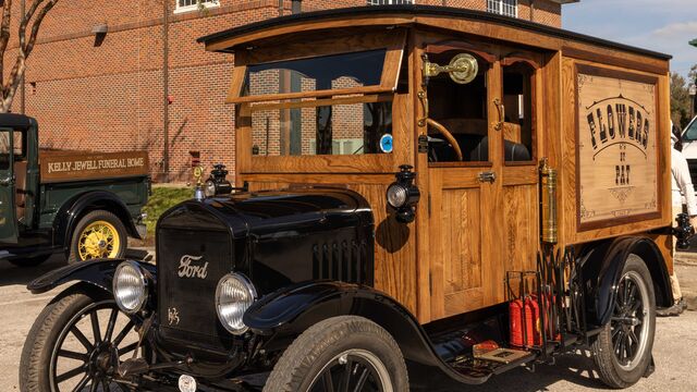 2024 Lake Mirror Concours