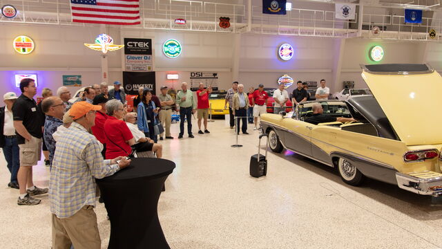 Mid Florida Auto Show & Lake Mirror Concours Tour