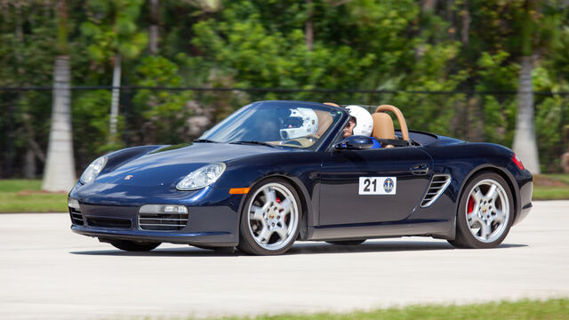 Porsche number 21 driving the track at the Porsche Club of America (PCA) Autocross 