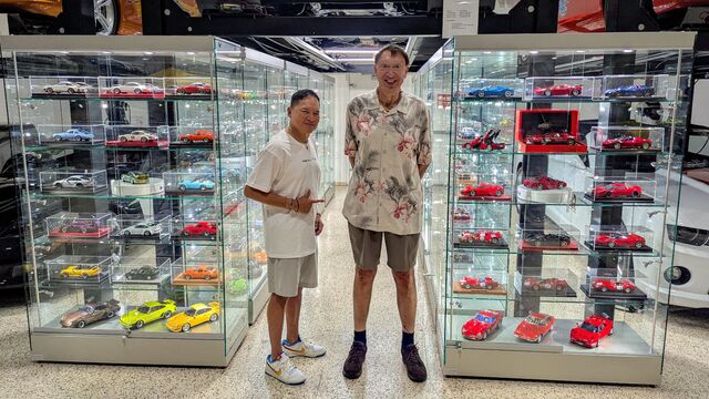 Robert Kantor Guitar Unveiling