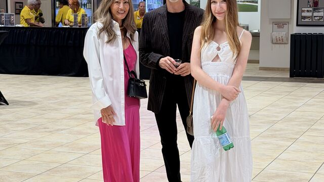 Robert Kantor Guitar Unveiling