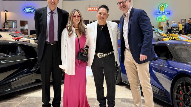 Robert Kantor Guitar Unveiling