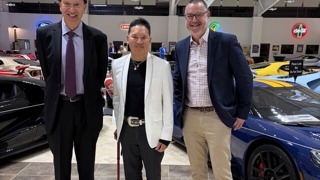 Robert Kantor Guitar Unveiling