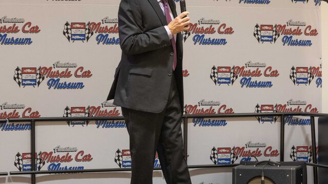 Robert Kantor Guitar Unveiling