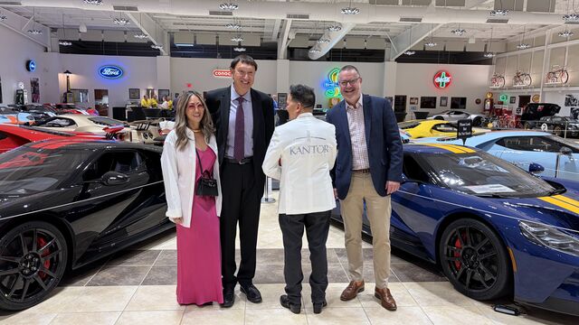 Robert Kantor Guitar Unveiling