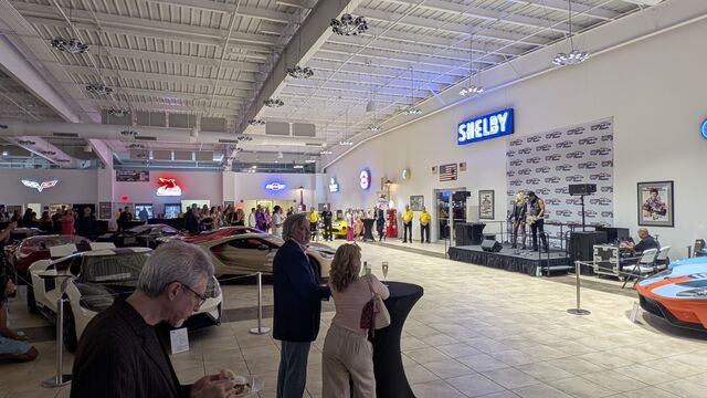 Robert Kantor Guitar Unveiling