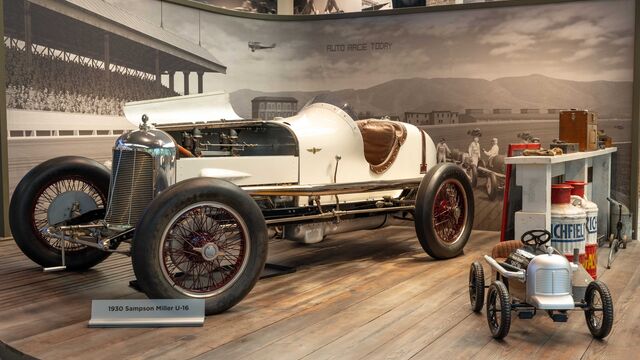 Visit to the Brumos Collection