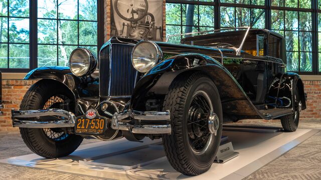 Visit to the Brumos Collection