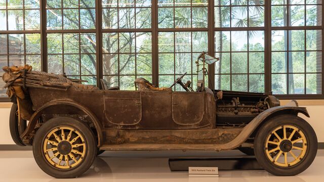 Visit to the Brumos Collection