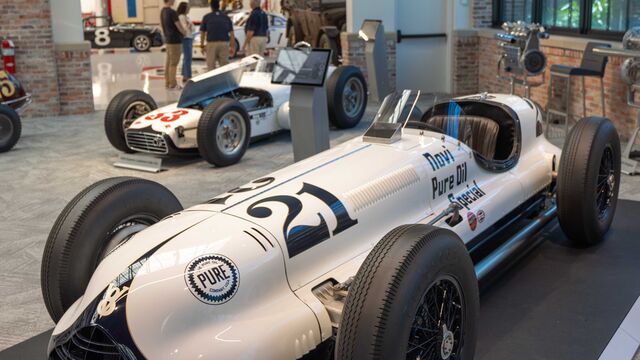 Visit to the Brumos Collection