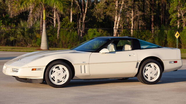 1988 Chevrolet Corvette 35th Anniversary Edition